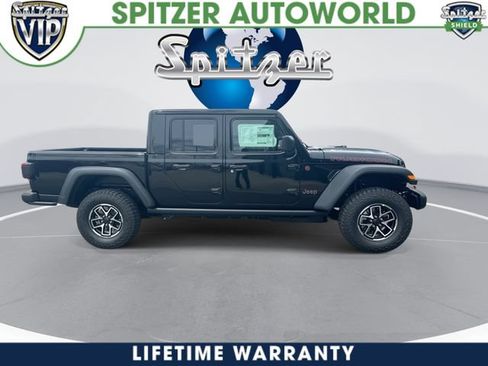 New 2026 Jeep Gladiator Rubicon w/ Steel Power Dome Hood Package AWD/4WD image 10