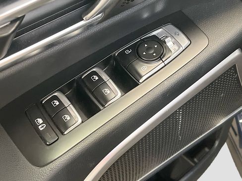 Used 2024 Kia Telluride EX AWD/4WD image 18