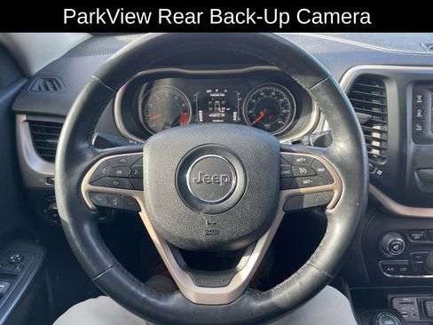 Used 2015 Jeep Cherokee Latitude w/ Cold Weather Group image 14