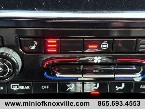 Used 2024 Jeep Grand Cherokee Limited w/ Black Appearance Package image 20