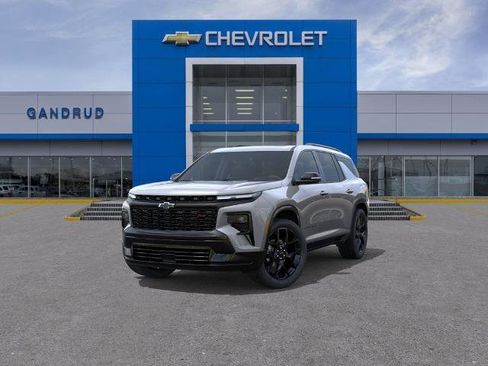 New 2026 Chevrolet Traverse RS w/ LPO, Floor Liner Package AWD/4WD image 8