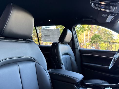 New 2025 Jeep Grand Cherokee L Limited w/ Black Appearance Package image 17