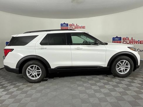New 2026 Ford Explorer Active RWD image 2