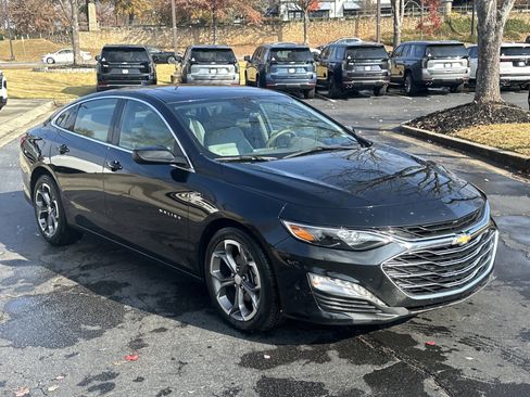 Used 2024 Chevrolet Malibu LT image 3