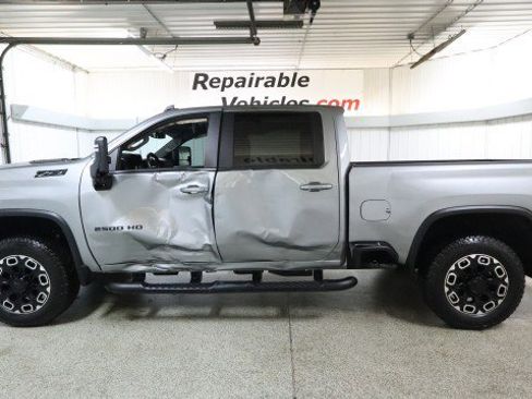 Used 2026 Chevrolet Silverado 2500 LT w/ All Star Edition AWD/4WD image 1