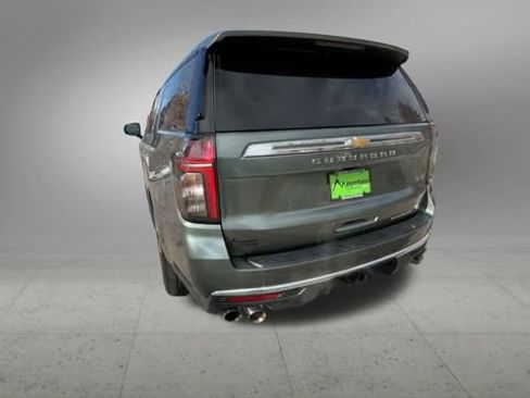 Used 2023 Chevrolet Suburban Premier image 7