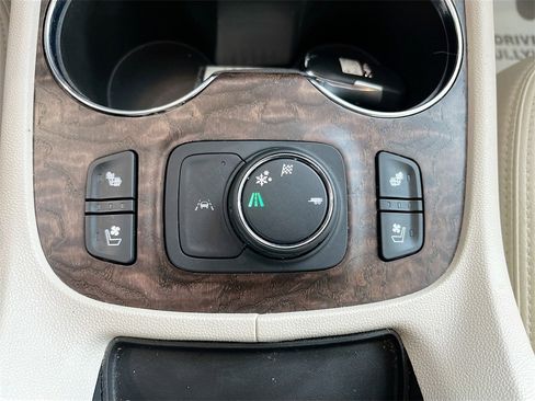 Used 2021 GMC Acadia Denali w/ Denali Technology Package image 21
