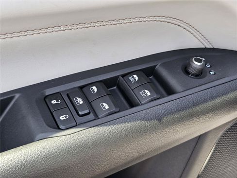 New 2026 Jeep Compass Limited AWD/4WD image 16
