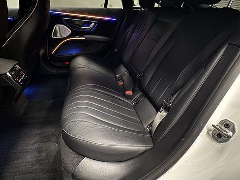 Certified 2023 Mercedes-Benz EQS 580 4MATIC Sedan image 39