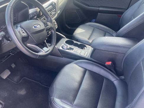 Used 2020 Ford Escape SEL image 5