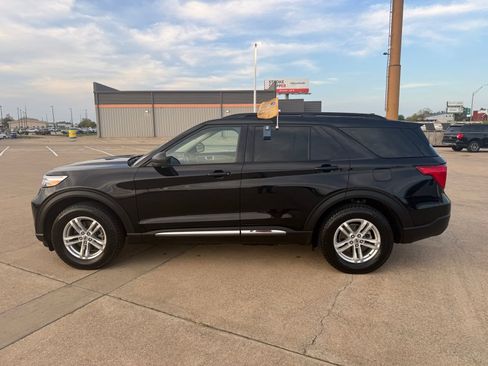 Certified 2024 Ford Explorer XLT w/ Equipment Group 202A AWD/4WD image 8