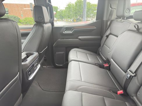 Used 2025 GMC Sierra 1500 Denali AWD/4WD image 10