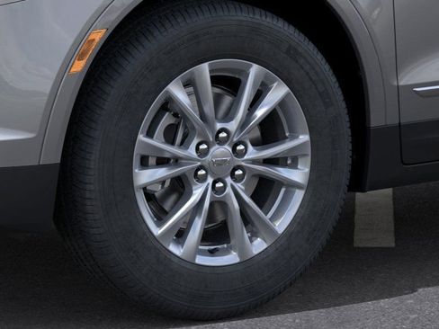 New 2025 Cadillac XT5 Luxury w/ LPO, Floor Liner Package AWD/4WD image 15