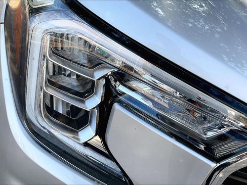 Used 2022 GMC Terrain SLE w/ Driver Convenience Package image 51