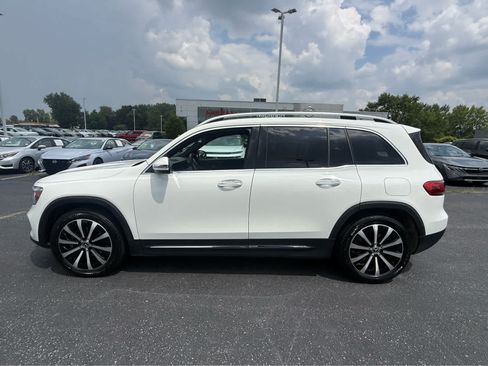 Used 2023 Mercedes-Benz GLB 250 4MATIC image 4
