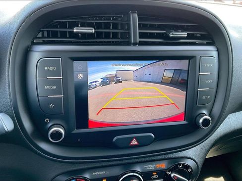 Used 2025 Kia Soul LX w/ LX Technology Package image 14