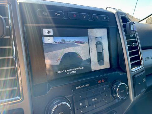 Used 2017 Ford F250 Lariat w/ Lariat Ultimate Package AWD/4WD image 21
