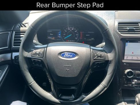 Used 2019 Ford Explorer XLT w/ Equipment Group 202A AWD/4WD image 17
