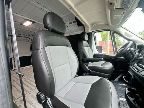Used 2026 RAM ProMaster 2500 w/ Convenience Group FWD image 27