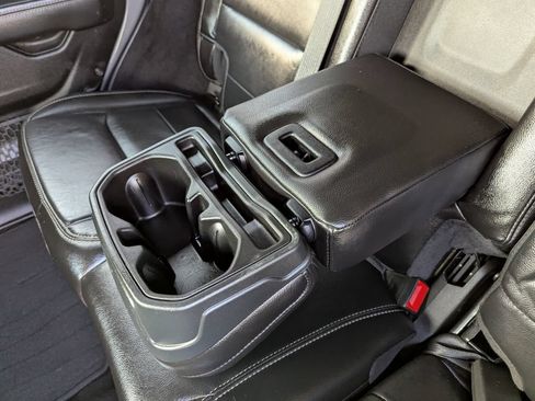 Used 2020 Jeep Wrangler Unlimited Sahara AWD/4WD image 40