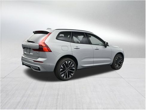 New 2026 Volvo XC60 T8 Ultra w/ Protection Package Premier AWD/4WD image 5