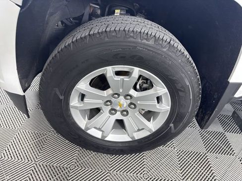 Used 2021 Chevrolet Colorado LT w/ LT Convenience Package image 9