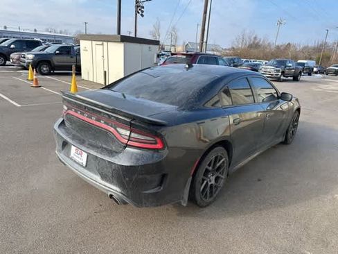 Used 2018 Dodge Charger R/T image 22