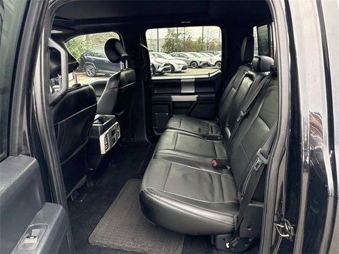 Used 2015 Ford F150 Lariat image 16