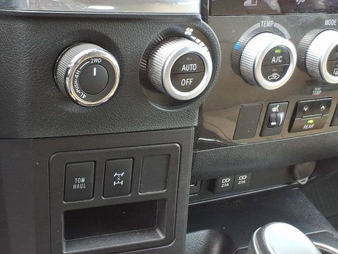 Used 2020 Toyota Sequoia Limited w/ Safety & Convenience Package image 28