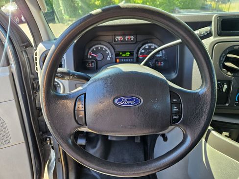 Used 2012 Ford E-150 and Econoline 150 Wagon w/ PWR Windows & Locks Group RWD image 15