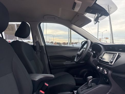Certified 2024 Nissan Kicks S image 11