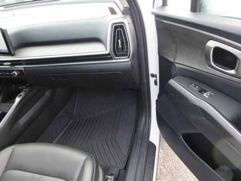 Used 2024 Kia Sorento X-Line EX image 19