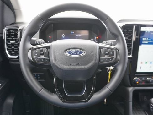 Used 2024 Ford Ranger XLT w/ Technology Package image 10