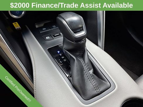 Used 2022 Toyota Venza LE AWD/4WD image 14
