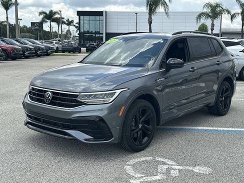 Used 2023 Volkswagen Tiguan SE R-Line FWD image 2