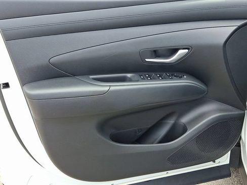 Certified 2025 Hyundai Tucson SE AWD/4WD image 12