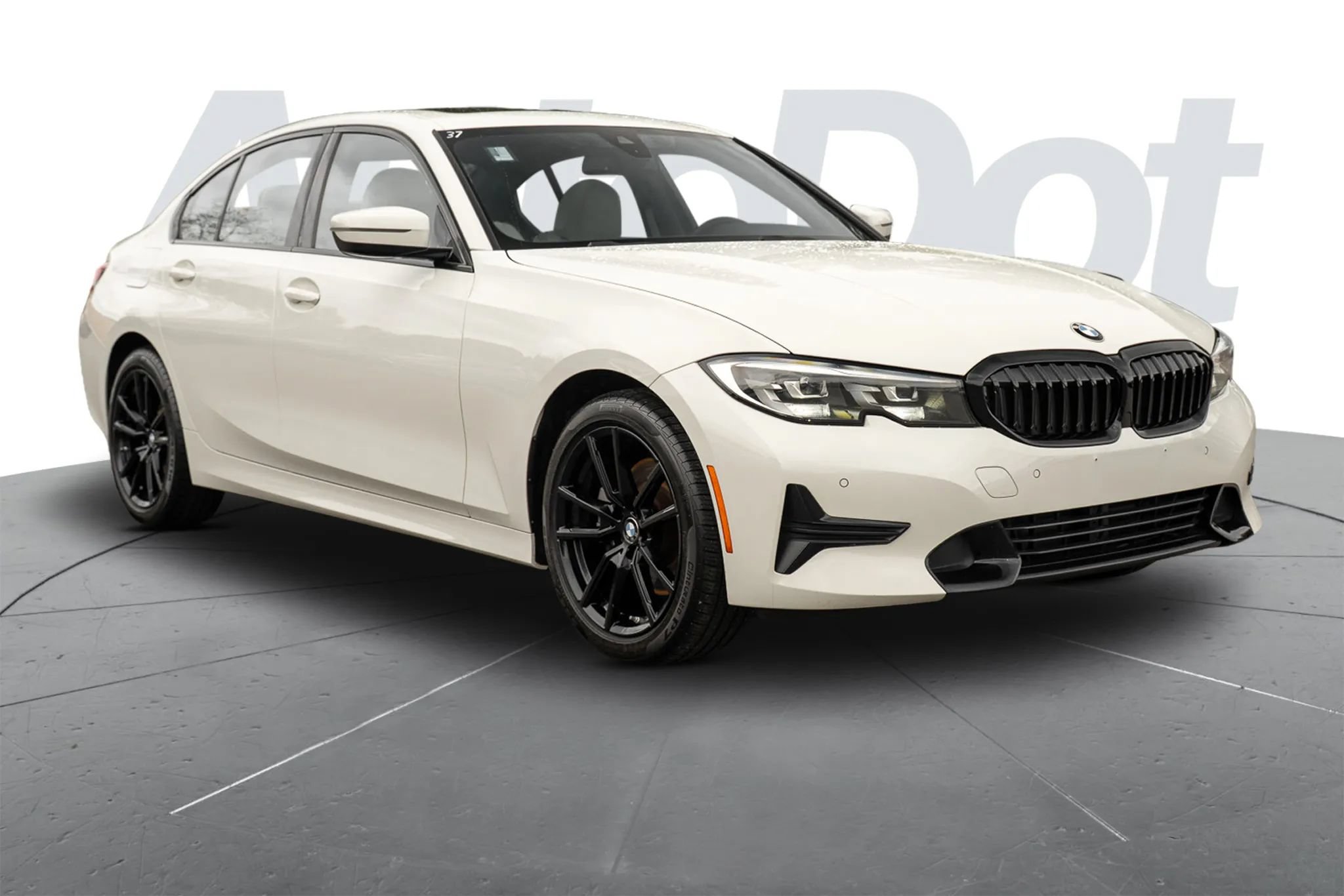 Used 2019 BMW 330i xDrive Sedan w/ Driving Assistance Package AWD/4WD image 4