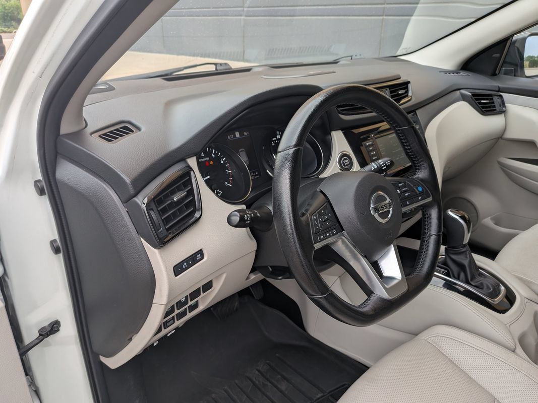 Used 2020 Nissan Rogue Sport SL w/ Premium Package AWD/4WD image 9