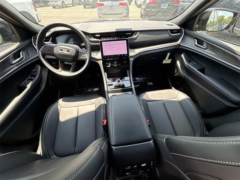 New 2025 Jeep Grand Cherokee L Limited w/ Black Appearance Package image 25