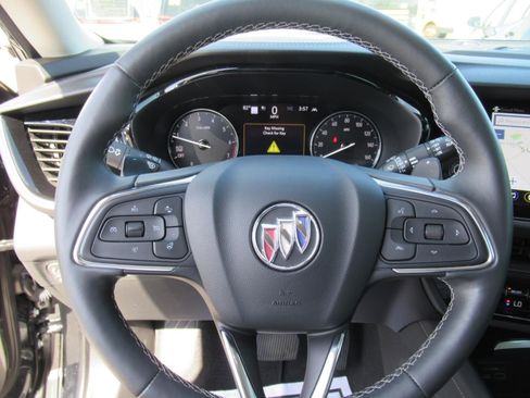 Used 2023 Buick Envision Avenir FWD image 22