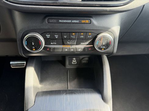 Used 2024 Ford Escape ST-Line AWD/4WD image 32