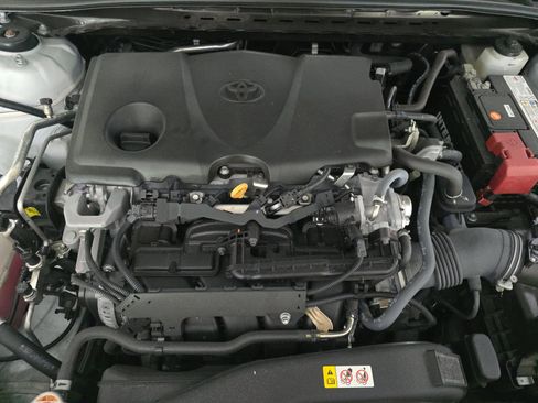 Used 2023 Toyota Camry SE image 12