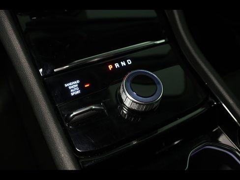 Used 2022 Jeep Grand Cherokee Limited image 13