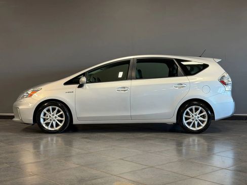 Used 2012 Toyota Prius V Five image 7