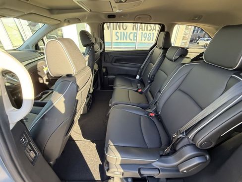 New 2026 Honda Odyssey Touring image 28