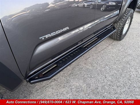 Used 2017 Toyota Tacoma TRD Off-Road w/ Tow Package (A/T) image 30