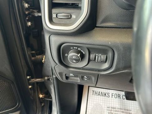 Used 2019 RAM 1500 Big Horn AWD/4WD image 16
