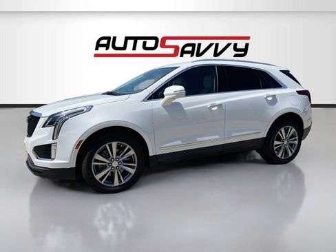 Used 2025 Cadillac XT5 Premium Luxury w/ LPO, Floor Liner Package FWD image 3
