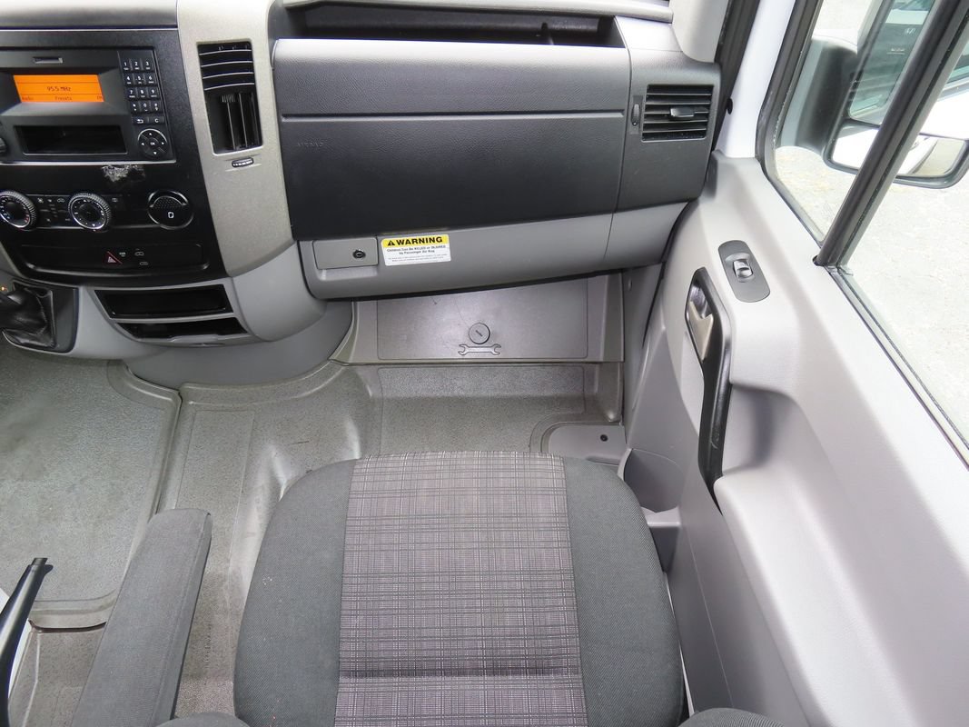 Used 2016 Mercedes-Benz Sprinter 2500 image 15