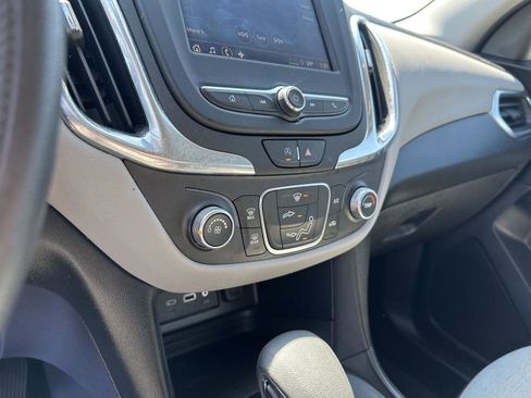 Used 2022 Chevrolet Equinox LS image 30